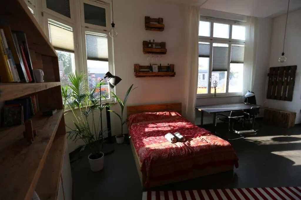 Apartamento Luftiges Upcycling Studio Im Eg - Zentral Berlín