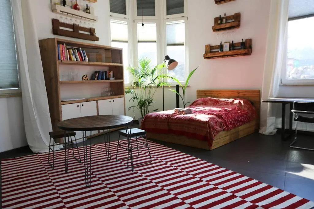 Luftiges Upcycling Studio Im Eg - Zentral Berlin 0*,  Tyskland